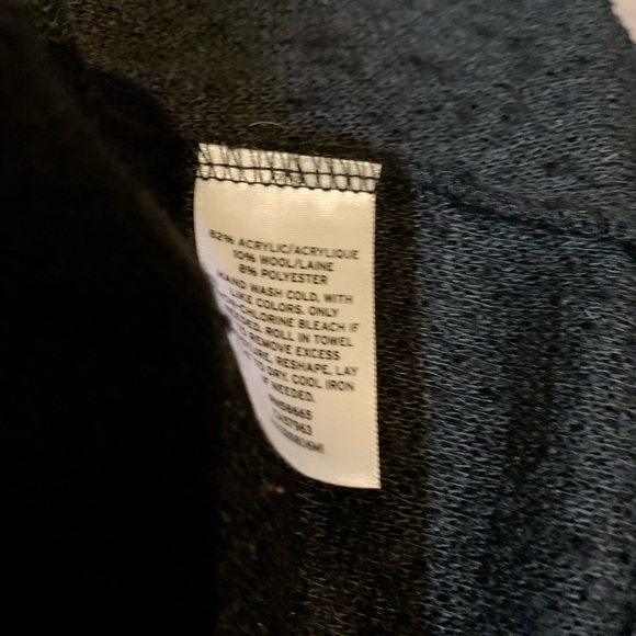 LN HALOGEN STRETCH KNIT MOTO SWEATER JACKET. ASYMMETRICAL ZIPPER DETAIL. DARLING - Picture 6 of 6